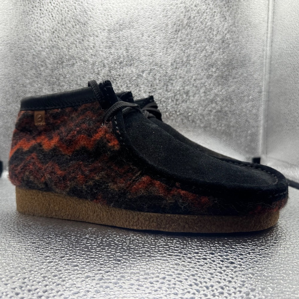 Size 9 Clarks Wallabee Boots Mens Black Orange Zigzag Wool Suede 26168742